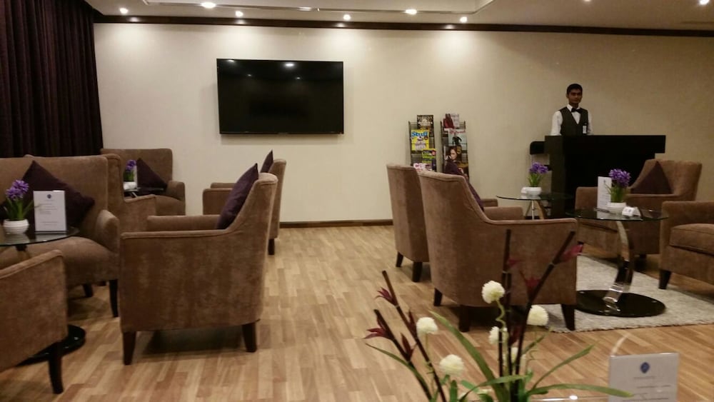 alhyatt jeddah continental hotel