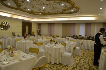 alhyatt jeddah continental hotel