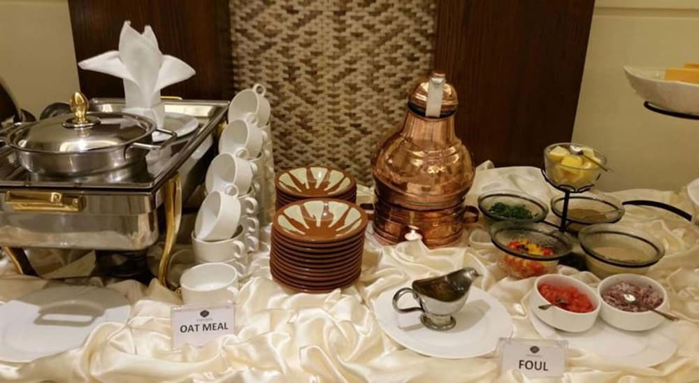 alhyatt jeddah continental hotel