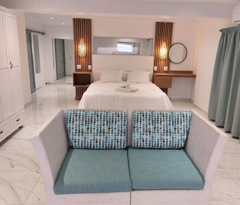 paternoster accommodation