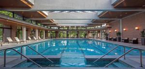Hyatt Lodge Oak Brook Chicago,Oak Brook>>Chicago,4 star