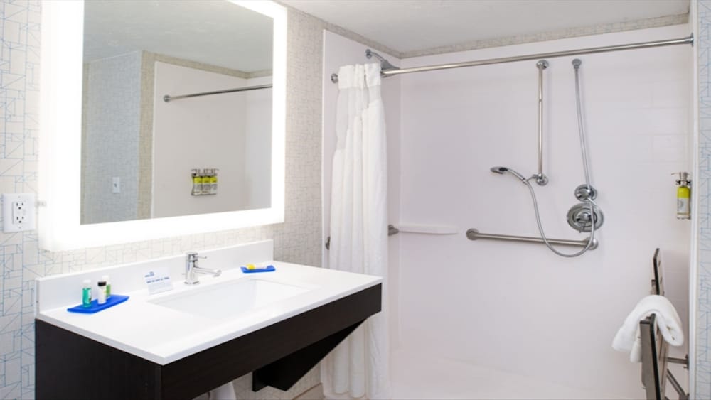 holiday inn express west cincinnati by ihg