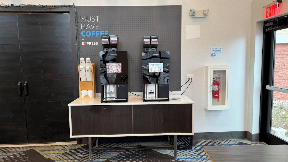 holiday inn express west cincinnati by ihg