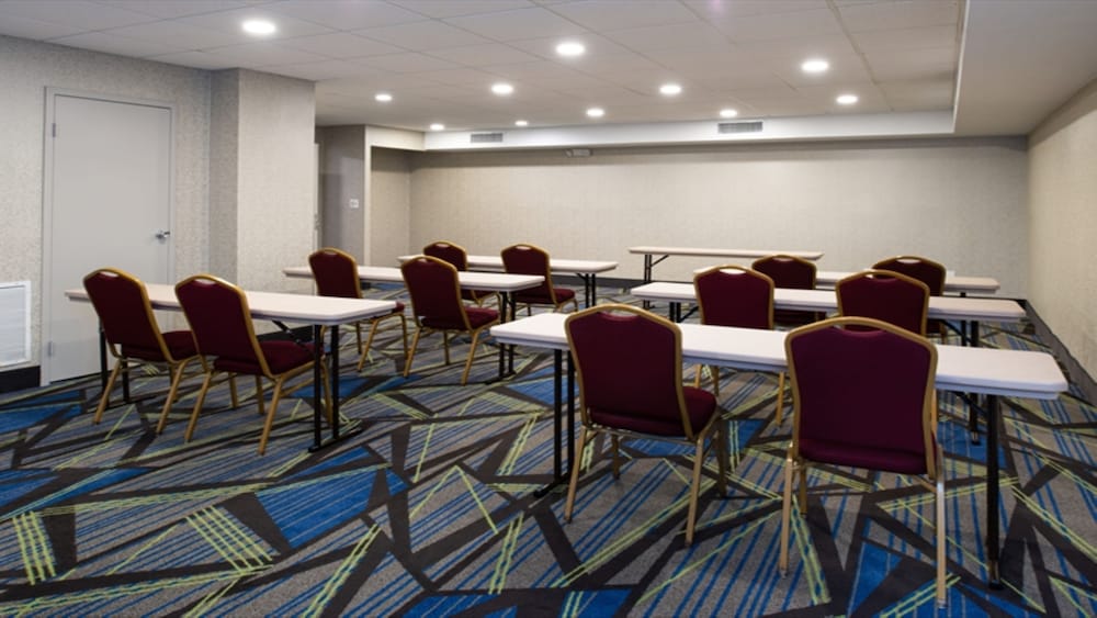 holiday inn express west cincinnati by ihg