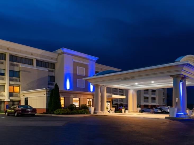holiday inn express west cincinnati by ihg