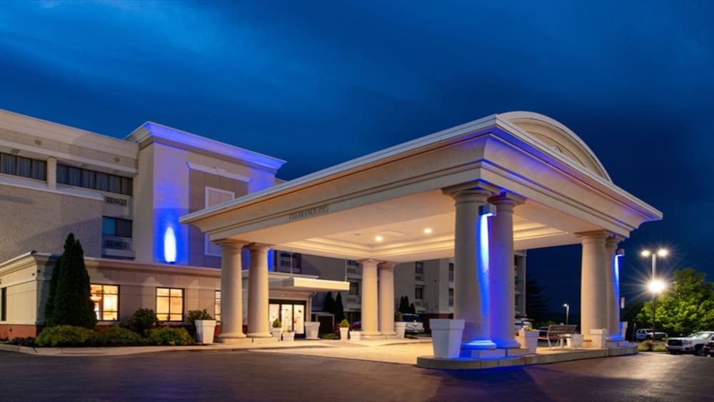 holiday inn express west cincinnati by ihg