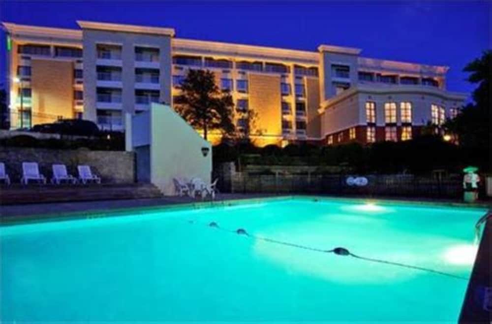 holiday inn express west cincinnati by ihg