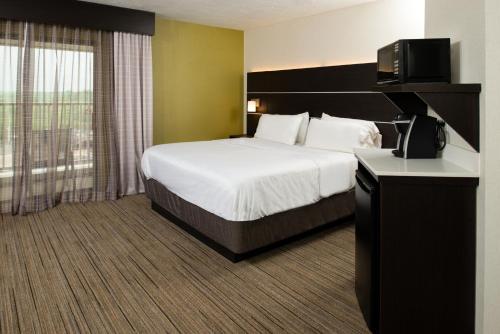holiday inn express west cincinnati by ihg
