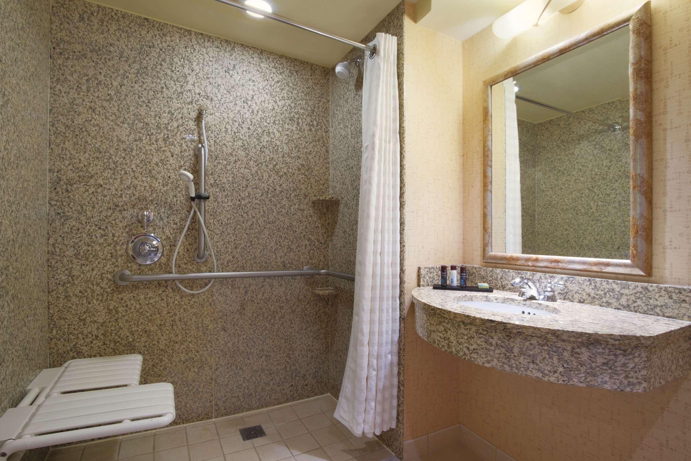 embassy suites by hilton norman hotel and conference center