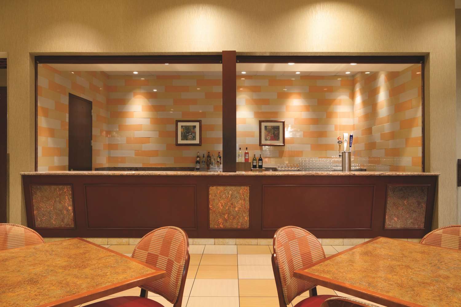 embassy suites by hilton norman hotel and conference center