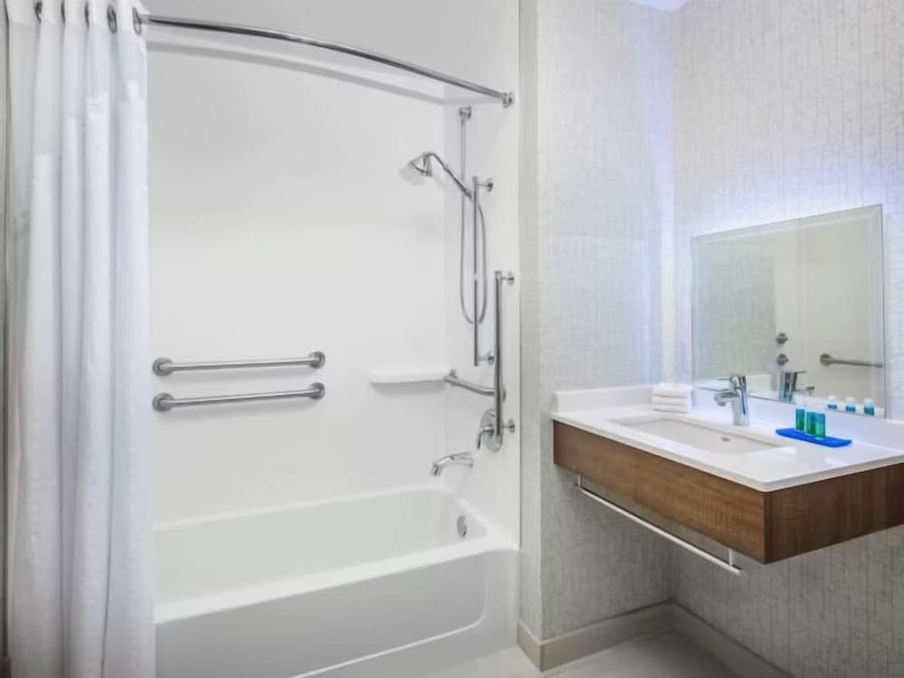 holiday inn express and suites ontario airport by ihg