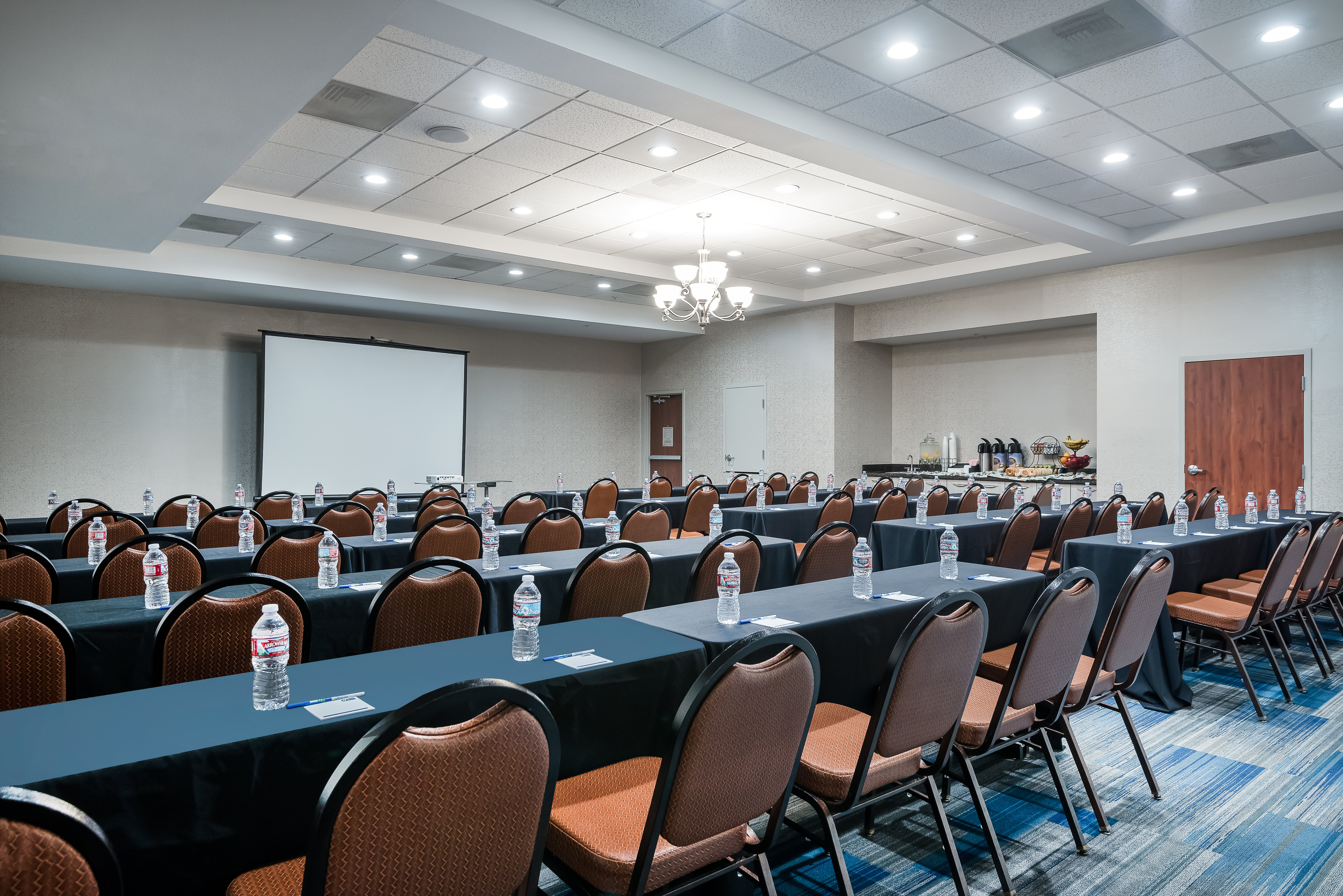 holiday inn express and suites ontario airport by ihg