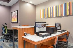 holiday inn express and suites ontario airport by ihg