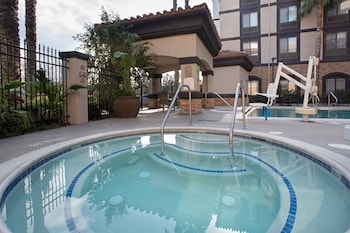 Holiday Inn Express And Suites Ontario Airport By Ihg,Ontario>>Los Angeles,3 star