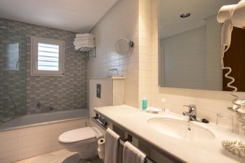 hipotels dunas cala millor aparthotel