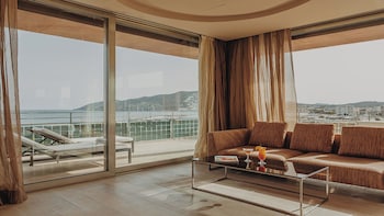 aguas de ibiza grand luxe hotel