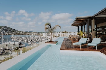 aguas de ibiza grand luxe hotel