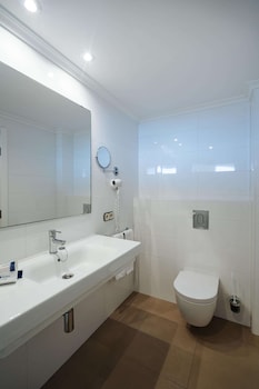 hotel thb maria isabel adults only