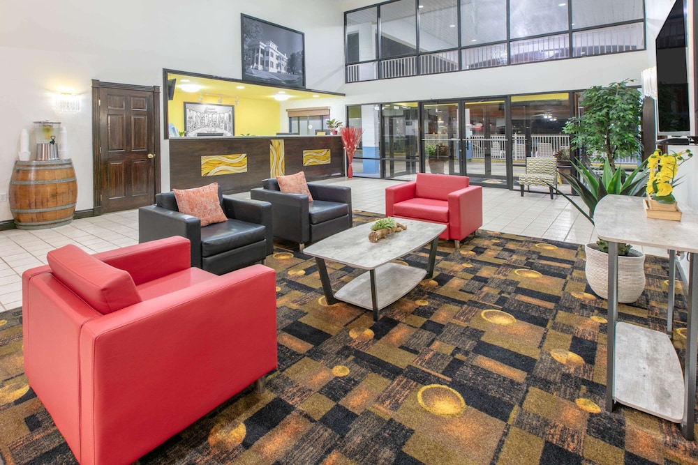 super 8 by wyndham ocean springs biloxi