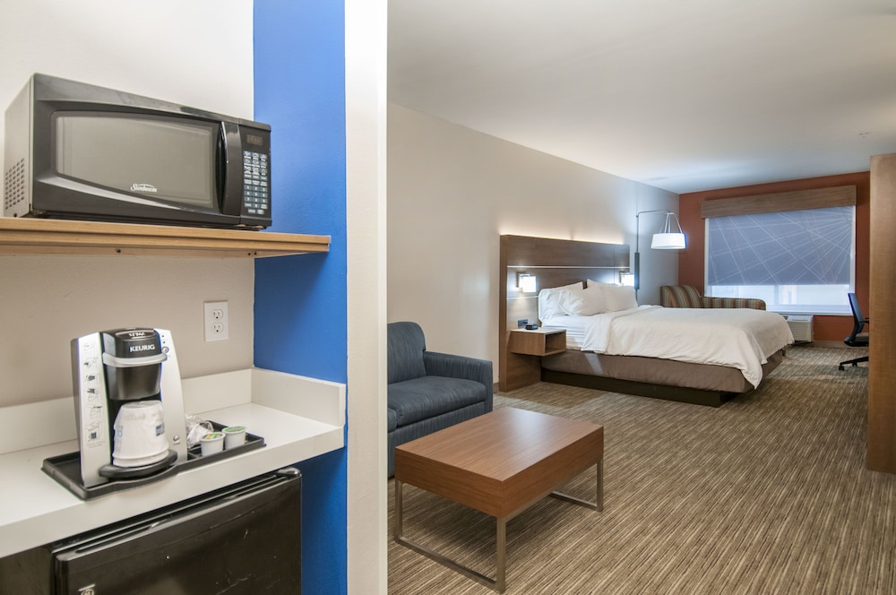 holiday inn express and suites ocean springs by ihg