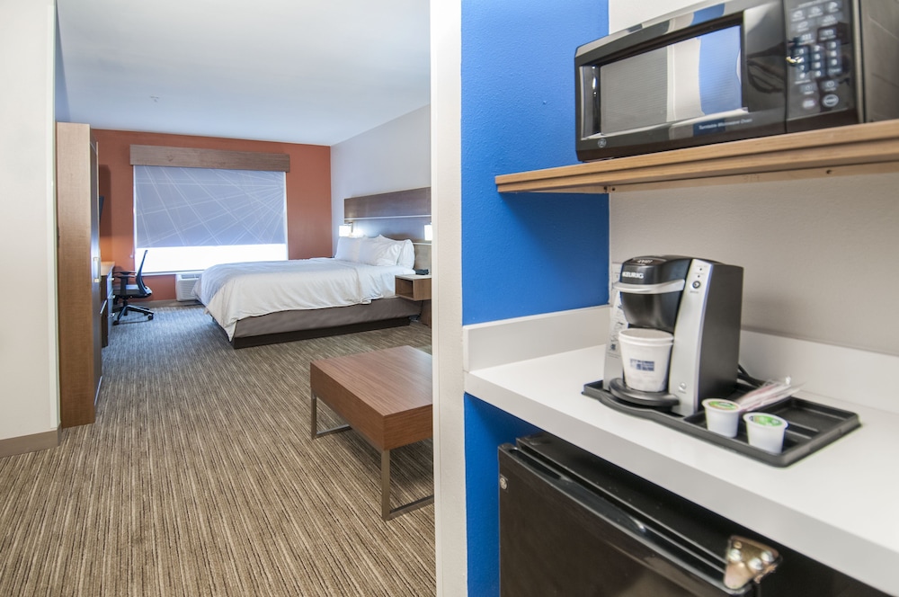 holiday inn express and suites ocean springs by ihg