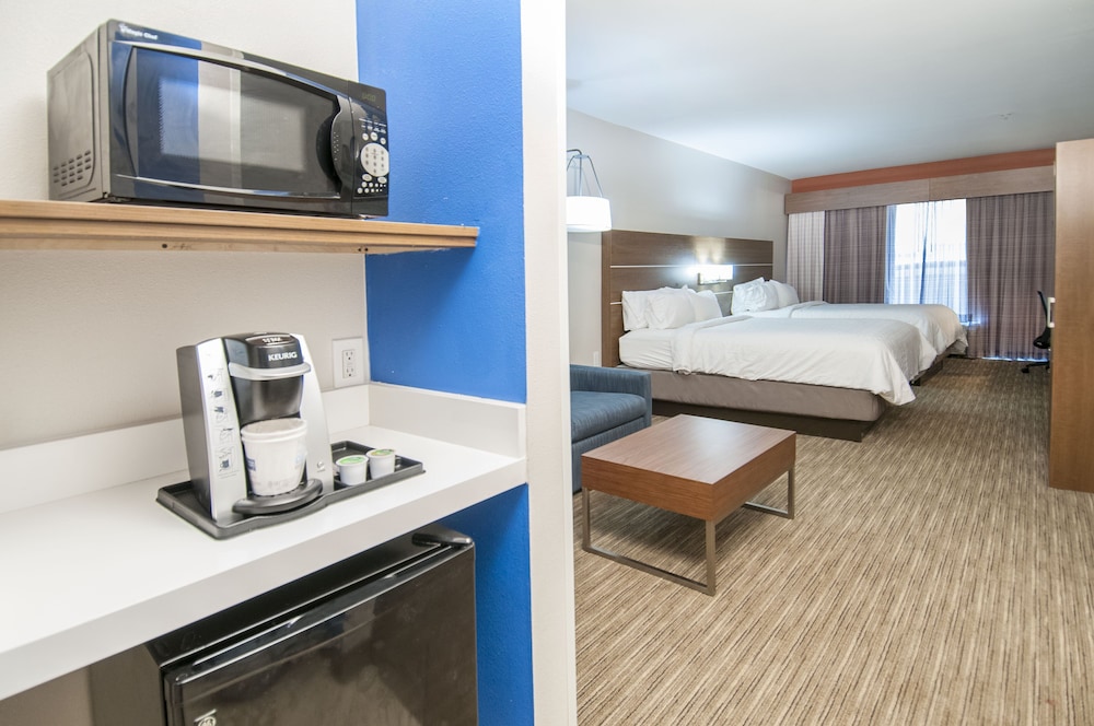 holiday inn express and suites ocean springs by ihg