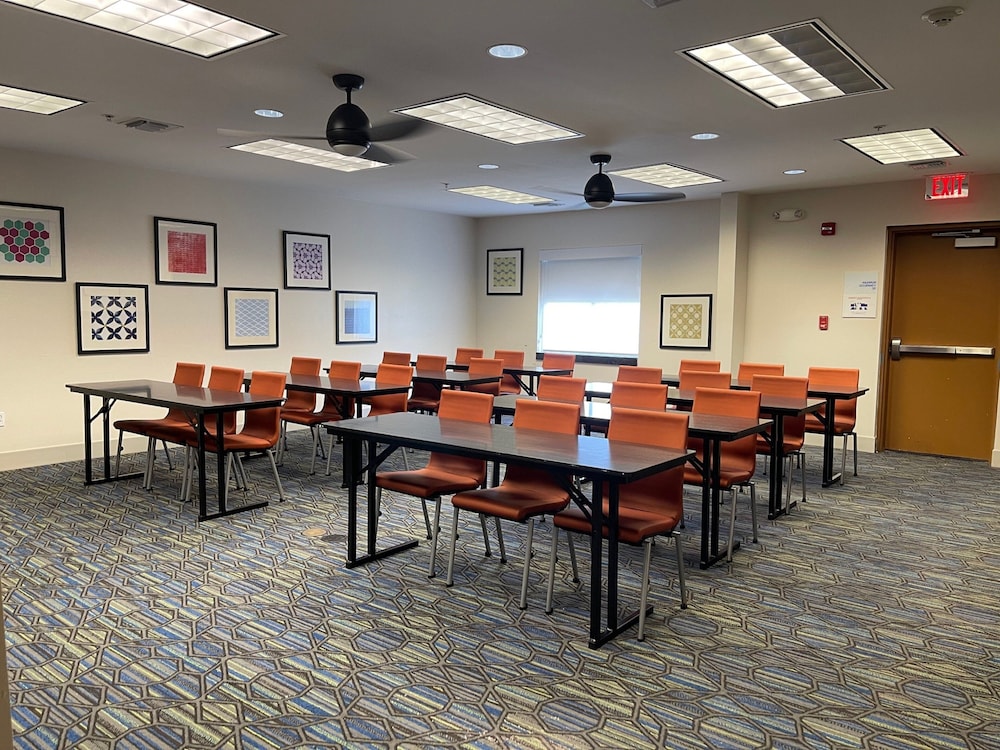 holiday inn express and suites ocean springs by ihg