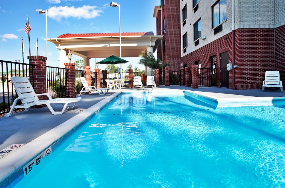 holiday inn express and suites ocean springs by ihg