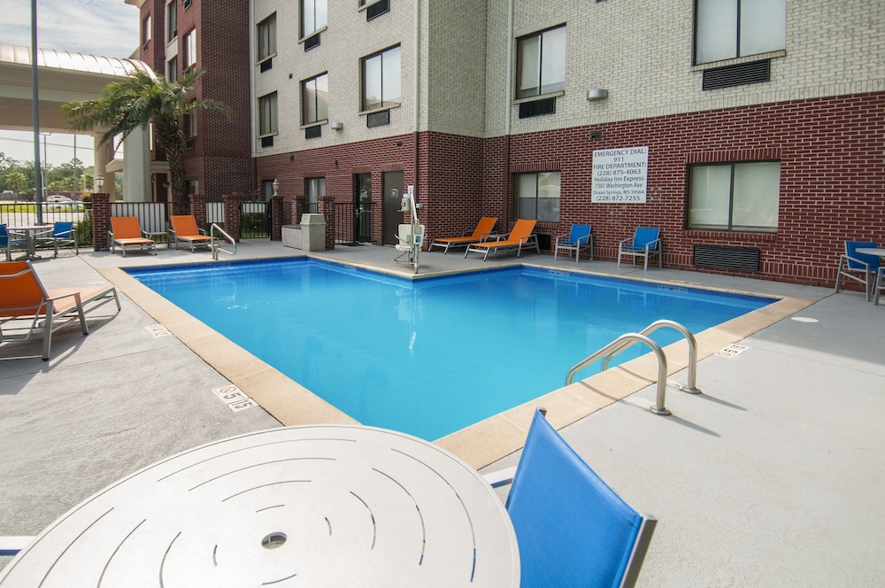 holiday inn express and suites ocean springs by ihg