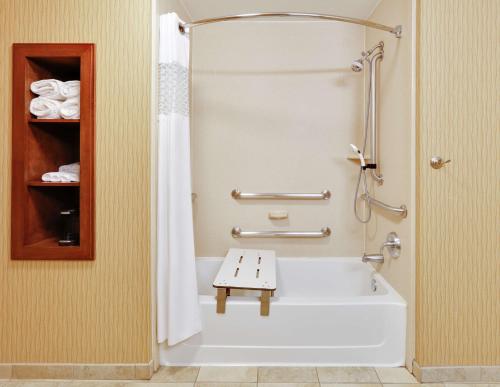 hampton inn and suites fort worth forest hill