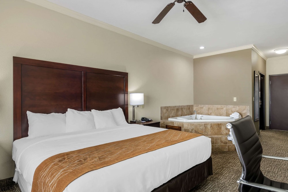 comfort inn and suites fort worth fossil creek