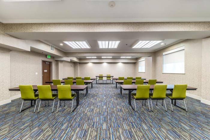 holiday inn express and suites fort worth fossil creek