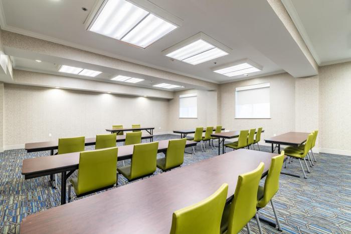 holiday inn express and suites fort worth fossil creek