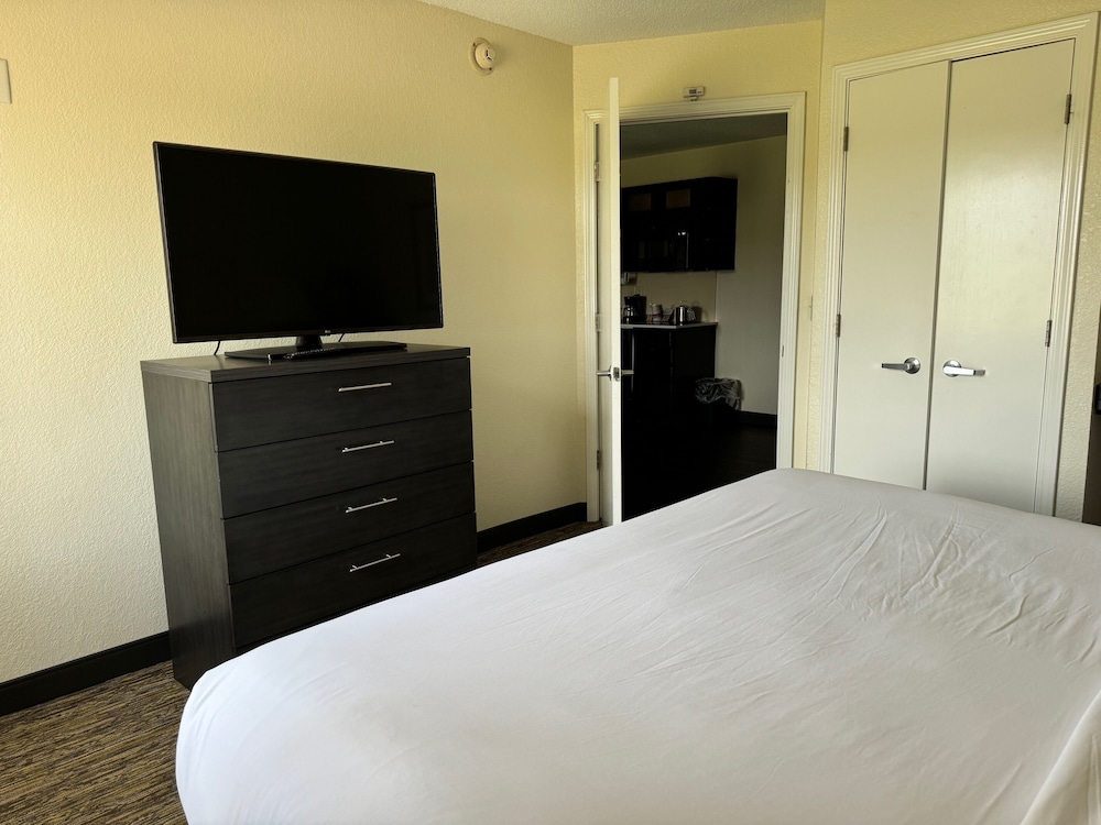candlewood suites olive branch by ihg