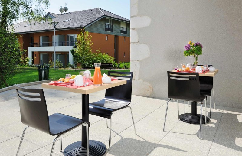 residhome le carre dor prevessin