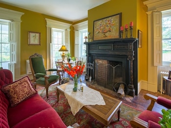 the neighbour house bandb