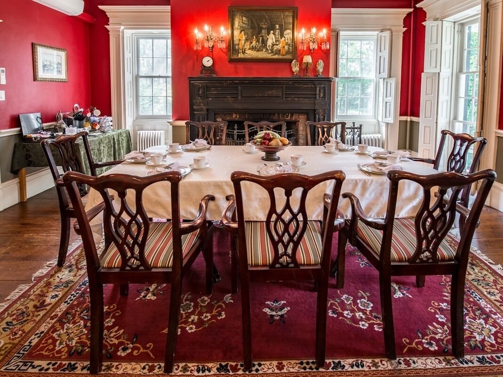 the neighbour house bandb