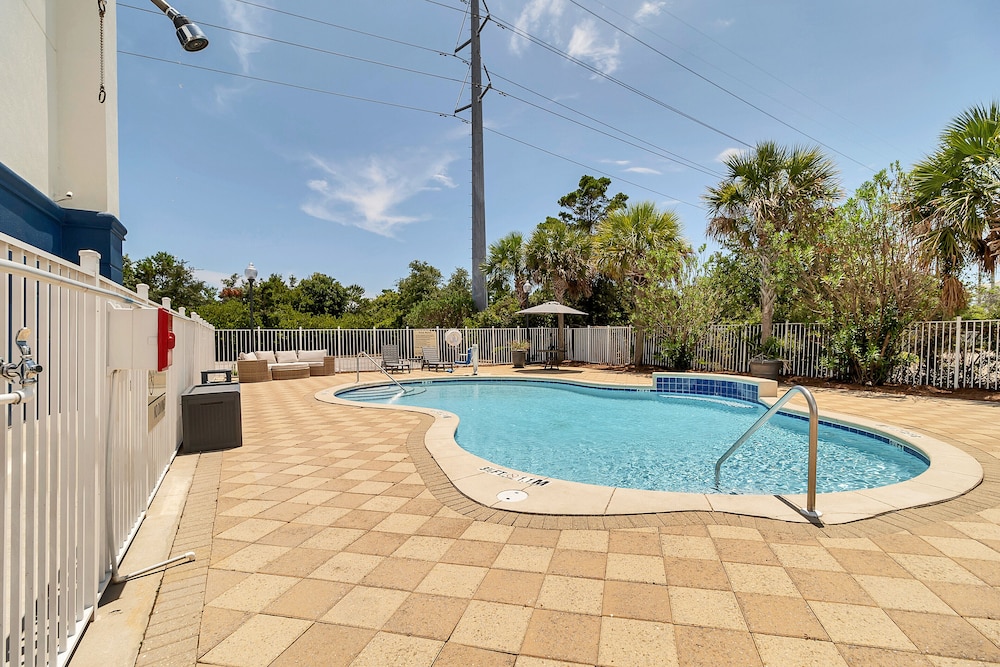 hampton inn and suites destin sandestin area