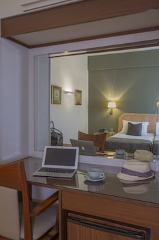 delice hotel apartments