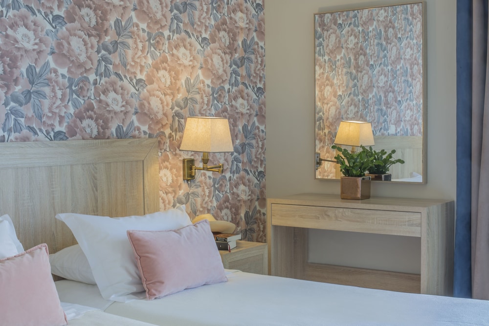 delice hotel apartments