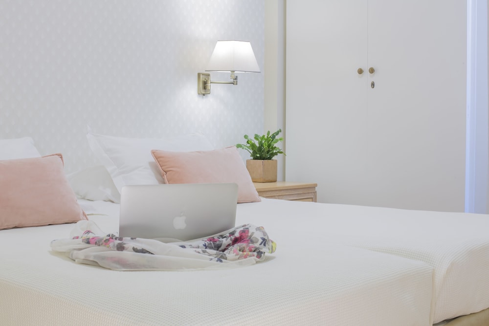 delice hotel apartments