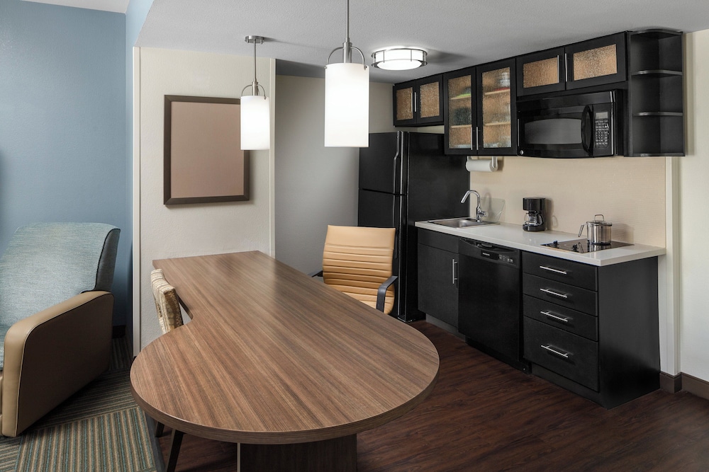 candlewood suites omaha airport by ihg
