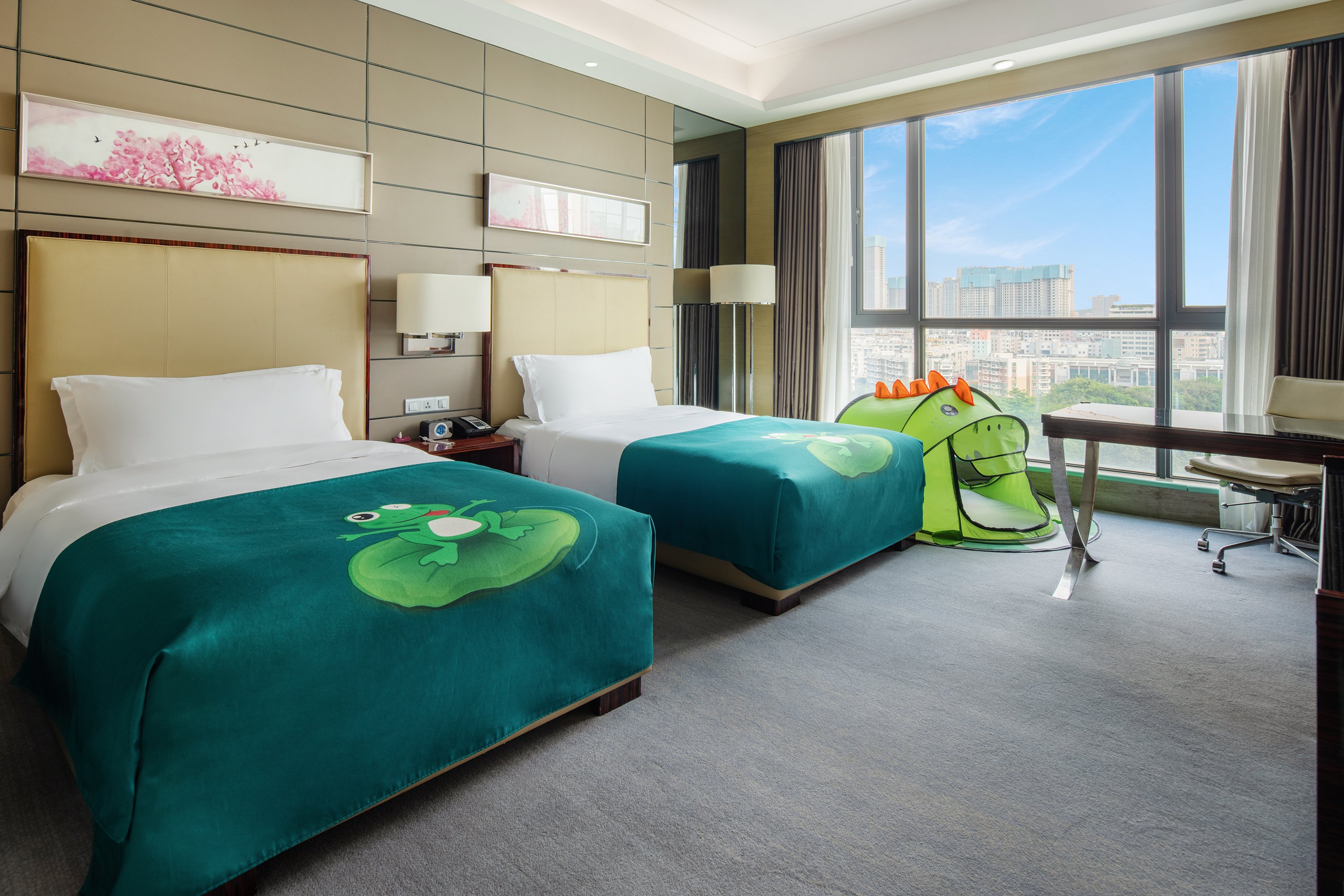 crowne plaza shenzhen longgang city centre by ihg
