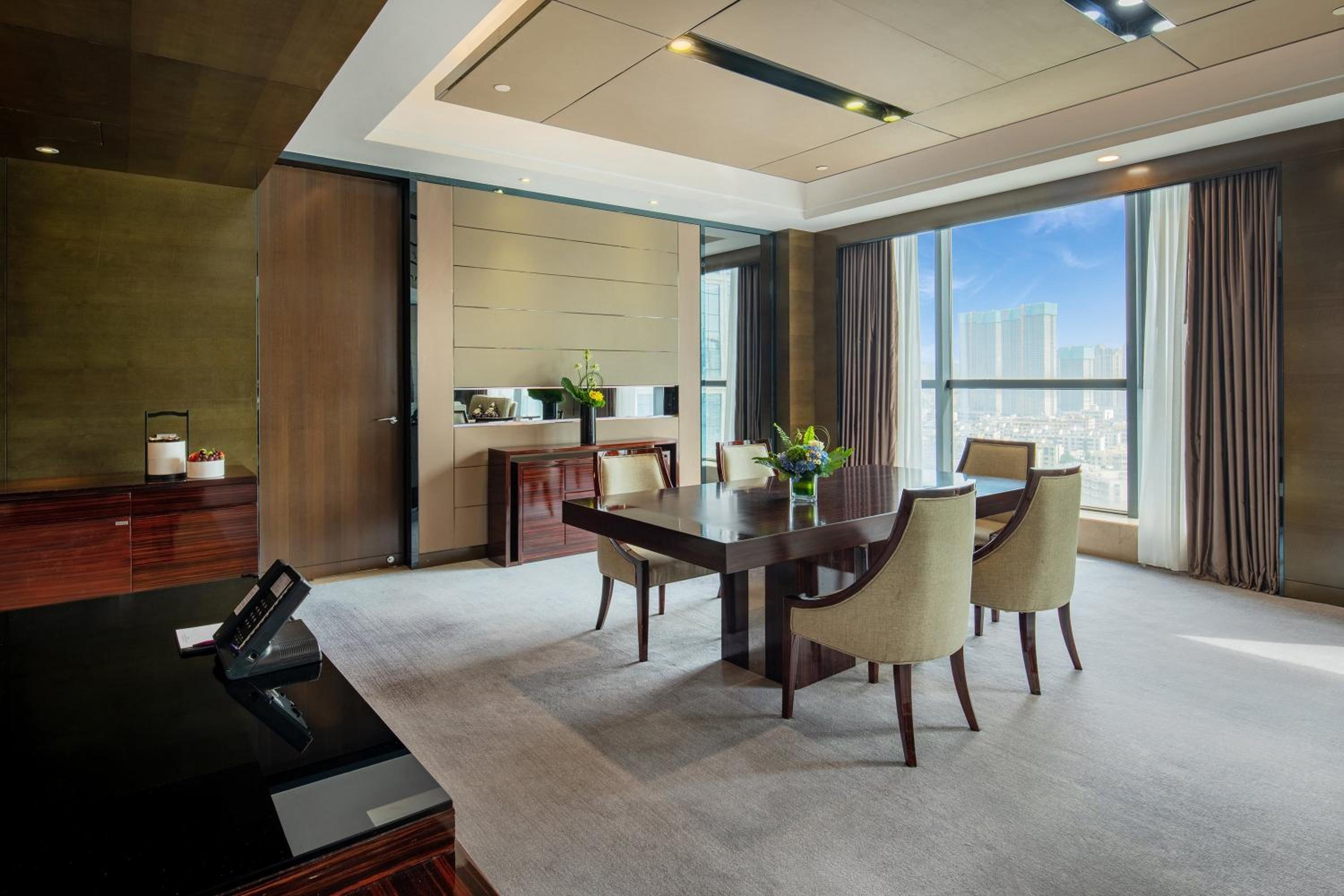 crowne plaza shenzhen longgang city centre by ihg