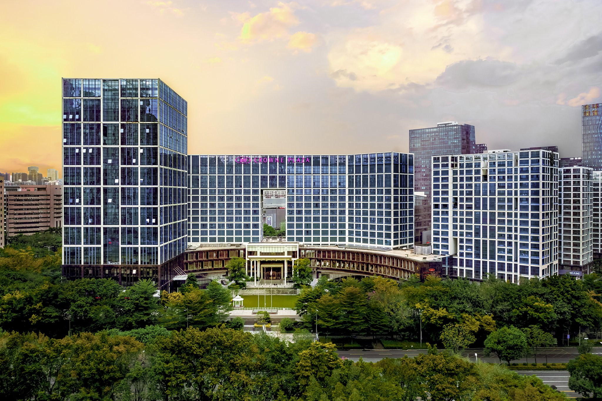 crowne plaza shenzhen longgang city centre by ihg