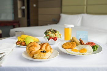 Crowne Plaza Shenzhen Longgang City Centre By Ihg,Longgang District>>Longgang,5 star