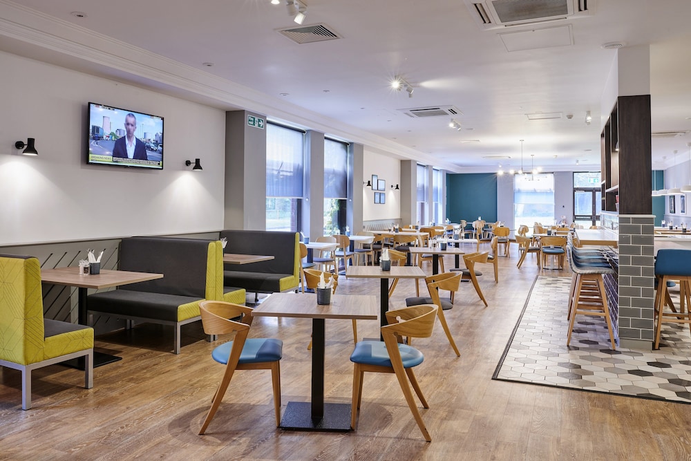holiday inn haydock m6 jct23 by ihg