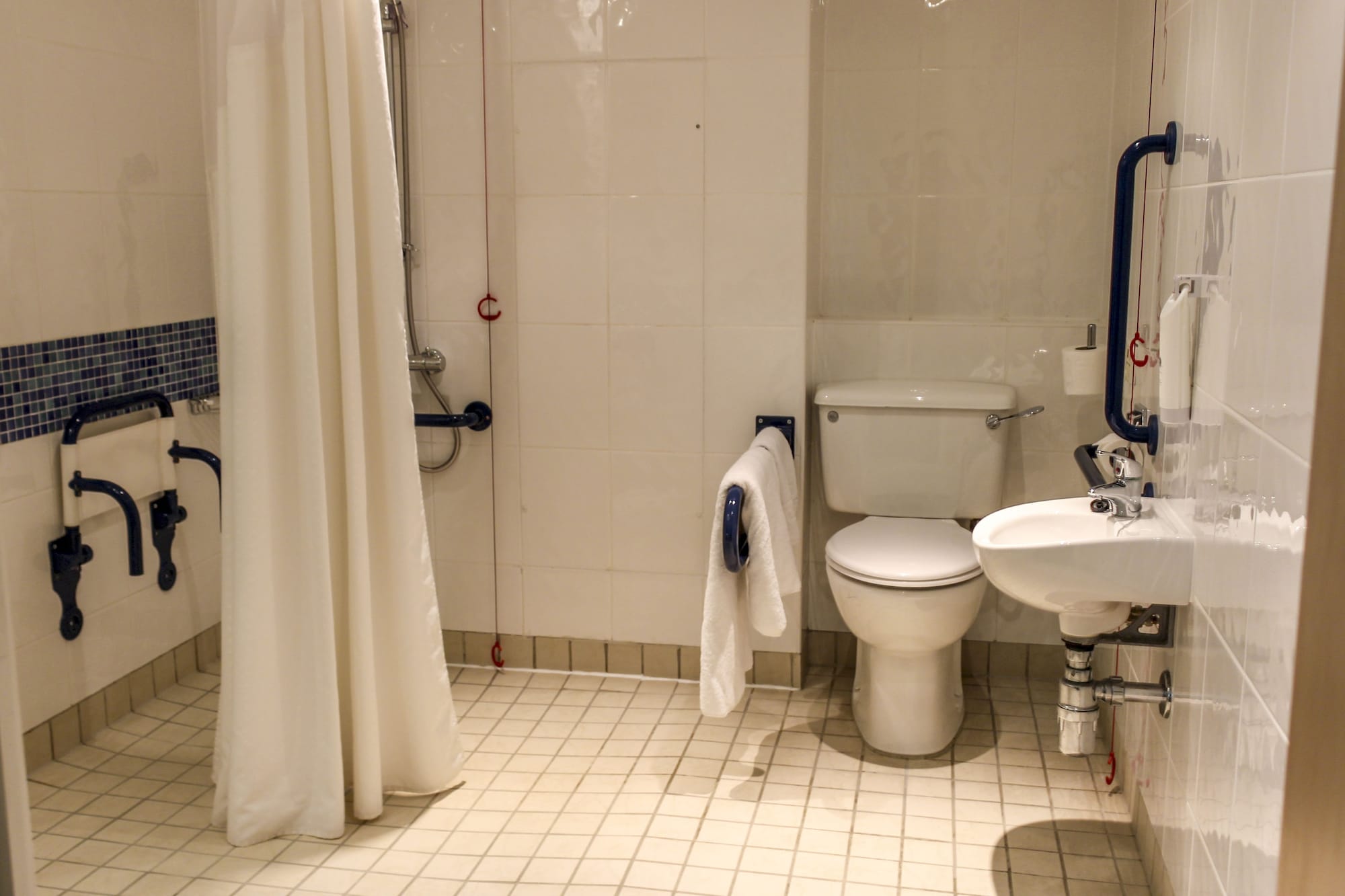 holiday inn express doncaster by ihg