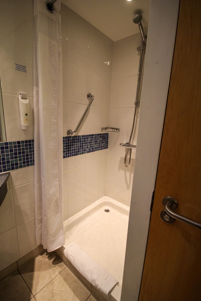 holiday inn express doncaster by ihg