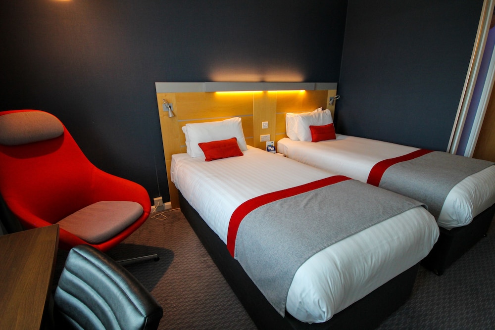 holiday inn express doncaster by ihg